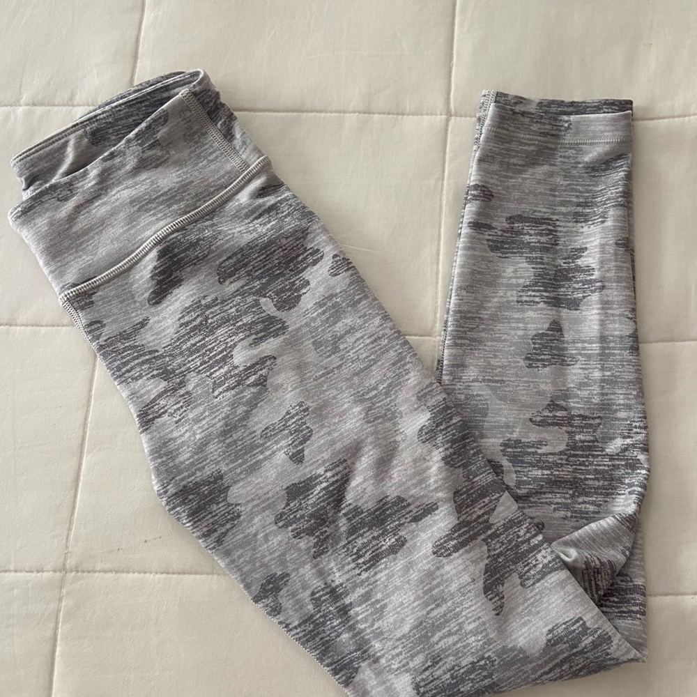 Athleta Girl white camo Printed Chit Chat Leggings